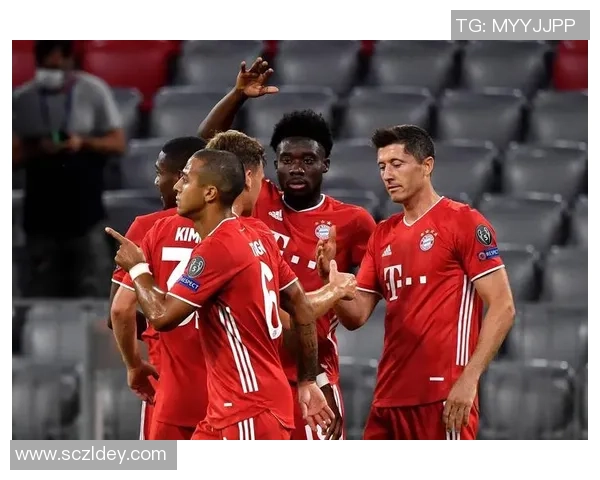 拜仁足球明星们的精彩瞬间:球场内外的奋斗与荣耀 拜仁足球明星们的精彩瞬间:球场内外的奋斗与荣耀